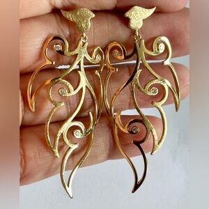 Solid 18k yellow gold scroll leaf dangle earrings with diamonds - 10.4 grams